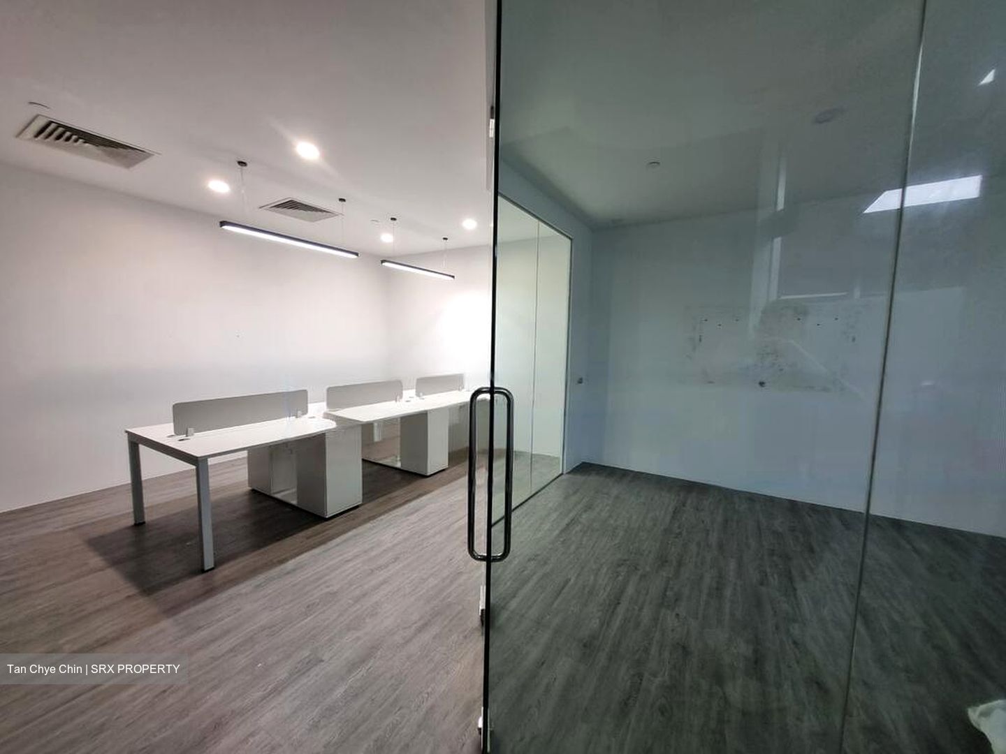 North Bridge Centre (D7), Office #479198821